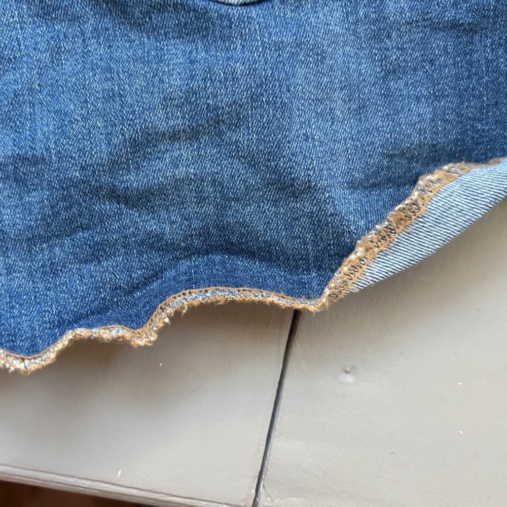 Old Navy Mid Rise Jean Short/ Jort 2 - Picture 3 of 6